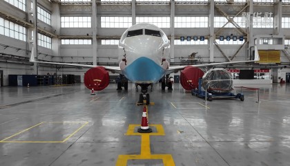 新疆首架飞机拆解工作启动