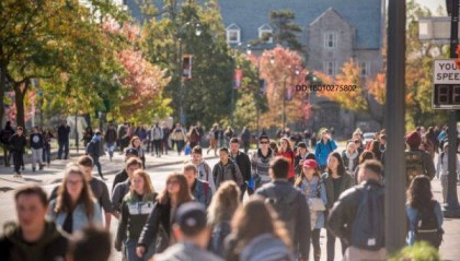 中国人民大学加拿大女王大学金融硕士——借中外合作之帆,驶向硕士梦想彼岸