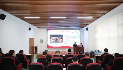 哈尔滨市公安局平房公安分局经侦大队组织金融机构开展专题培训活动