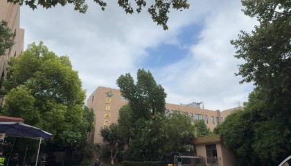 起底上海校园餐争议供应商绿捷:8月中标27个项目,背后资本到底是谁?