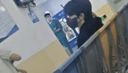 知名东北籍演员发生意外,剧组已送医