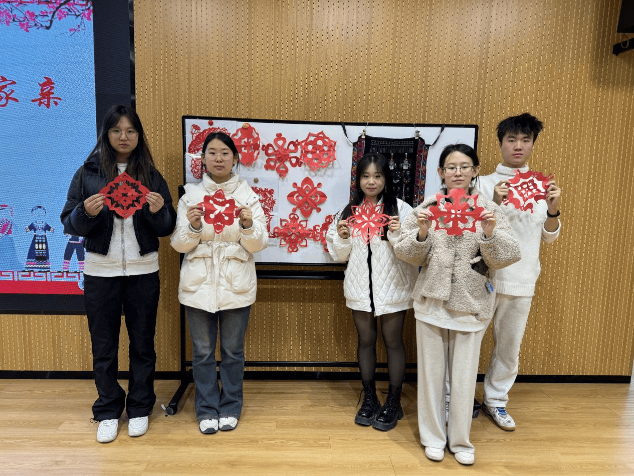 哈尔滨剑桥学院举办民族文化交流活动