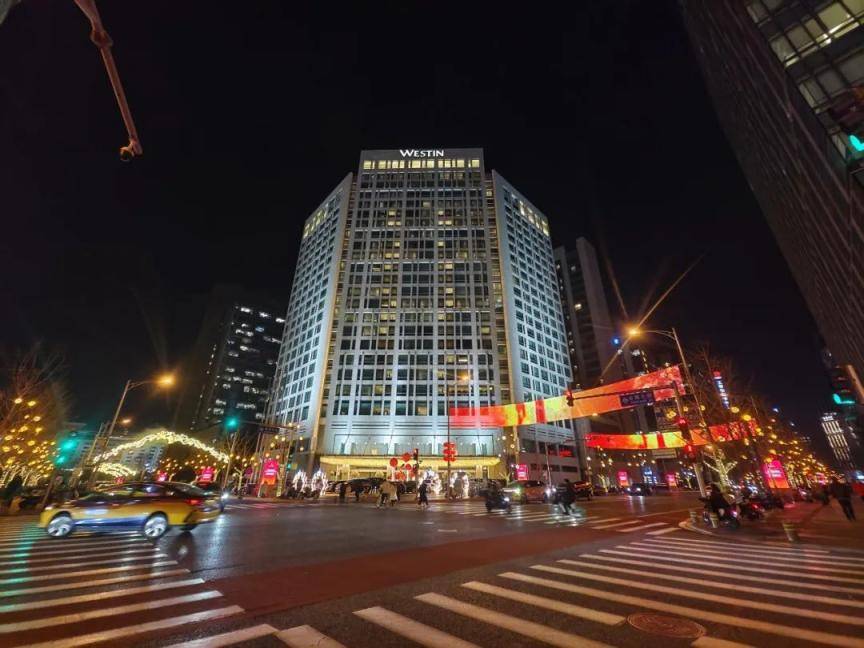 金融街“亮”起来了 2025年金融街地区新春景观亮相
