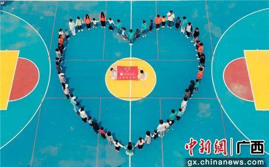 广西自然资源职业技术学院学子开展社区实践活动