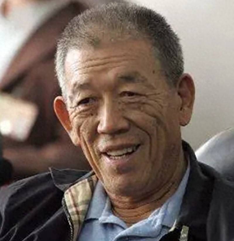 他是王震的儿子，曾任中信集团董事长，帮助中信度过亚洲金融危机