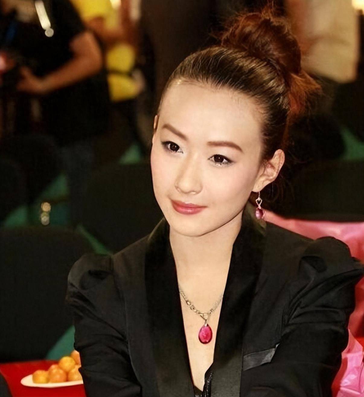 “美女CEO”林晓芸，23岁继承10亿资产，如今掌管8700亿金融帝国