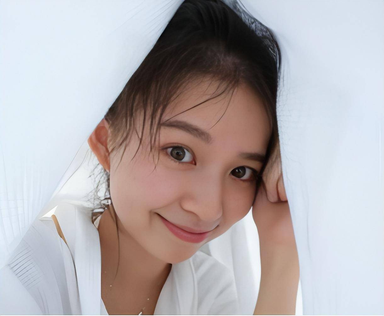 “美女CEO”林晓芸，23岁继承10亿资产，如今掌管8700亿金融帝国