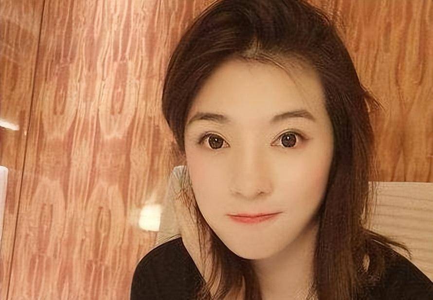 “美女CEO”林晓芸，23岁继承10亿资产，如今掌管8700亿金融帝国