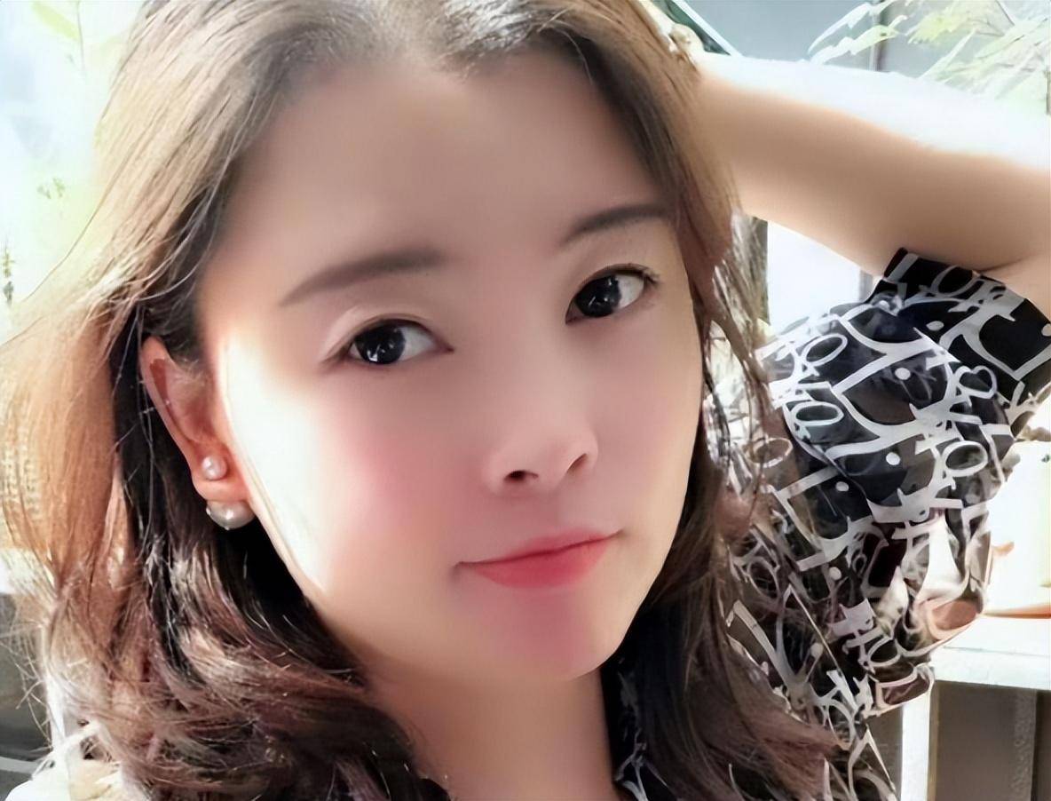“美女CEO”林晓芸，23岁继承10亿资产，如今掌管8700亿金融帝国