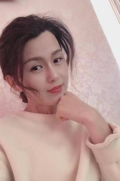 “美女CEO”林晓芸，23岁继承10亿资产，如今掌管8700亿金融帝国
