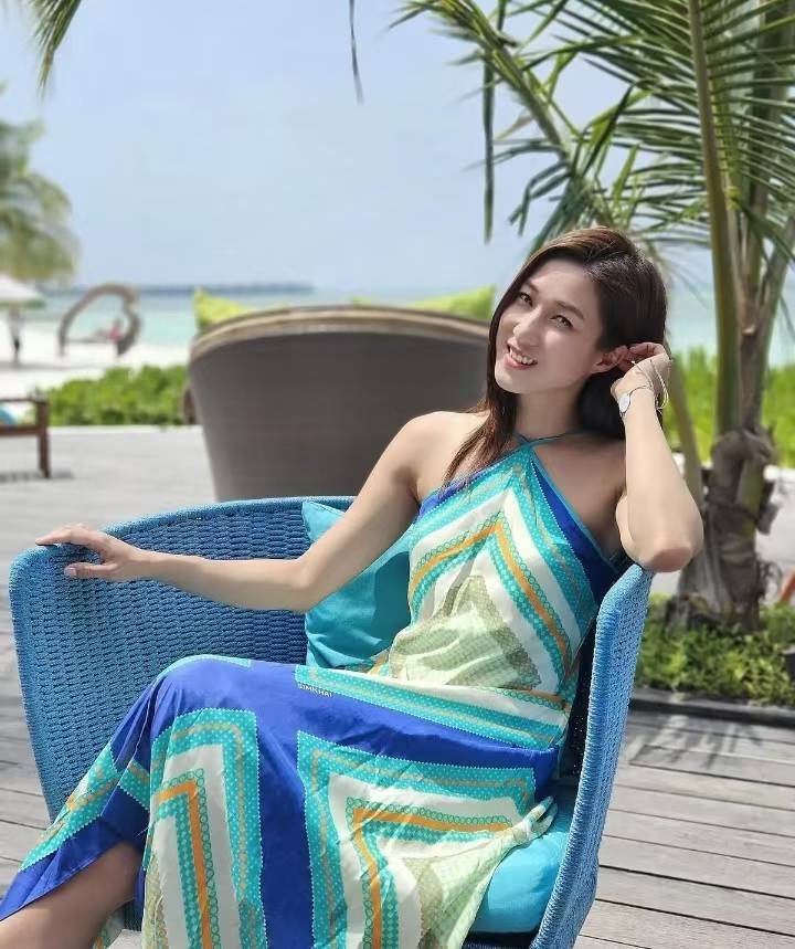 “美女CEO”林晓芸，23岁继承10亿资产，如今掌管8700亿金融帝国