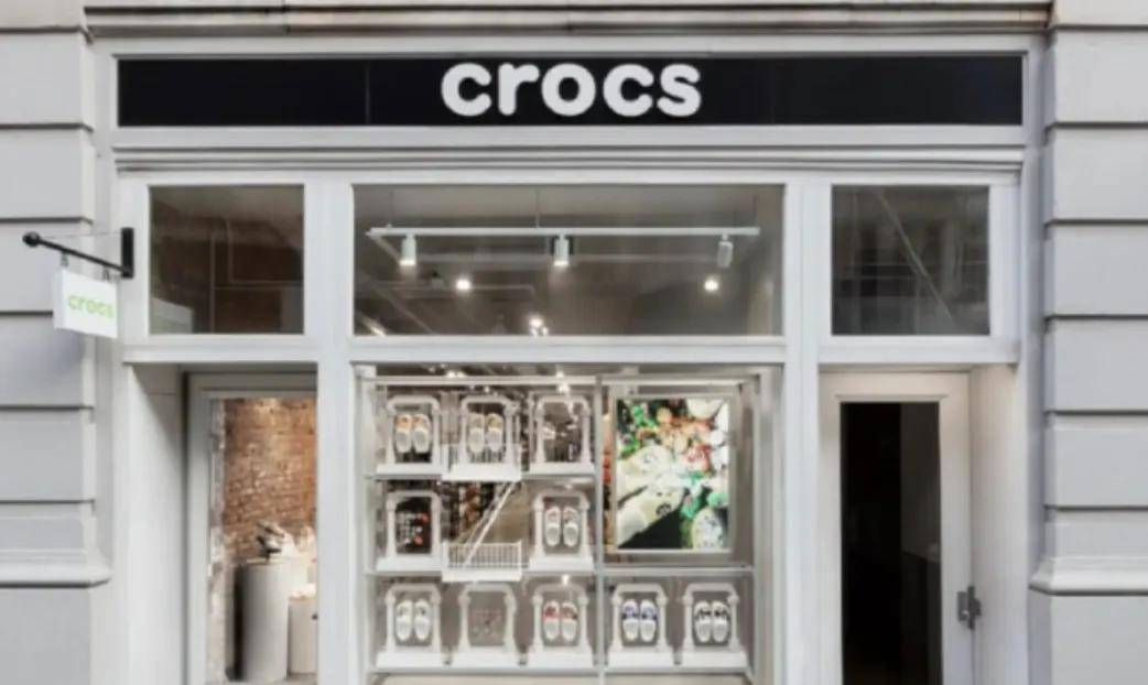 Adanola获融资;Nike联名乐高;西蒙地产任命首席运营官