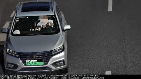 还不听劝?上海警方:沪ADA2***等多车司机,罚!