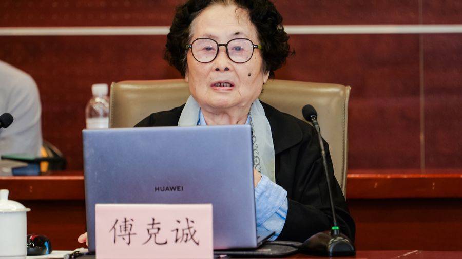 傅作义之女、上海大学教授、建筑学家傅克诚，年逾九旬再出新书