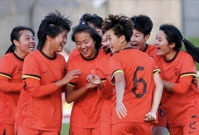 2-1！中国队连胜法国和英格兰日本排名榜首中国排名第二