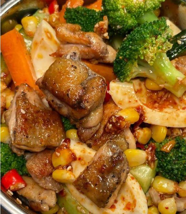 葱爆羊肉是先炒葱还是炒羊肉，学会这“5技巧”，羊肉鲜嫩不膻腥