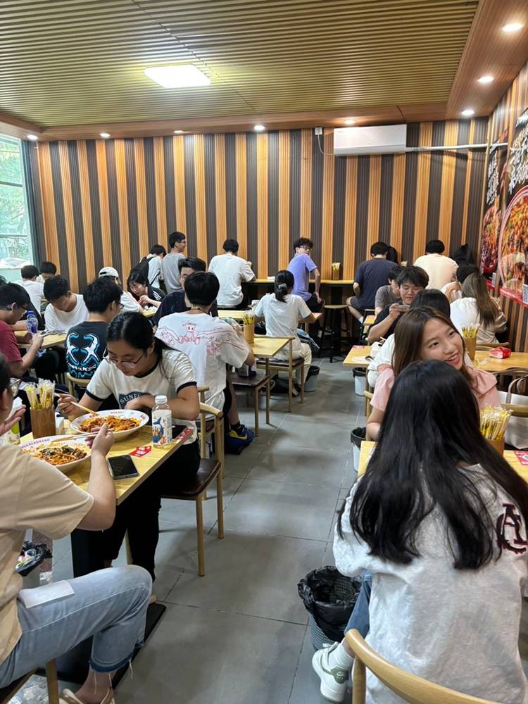 花小小新疆炒米粉前景如何
